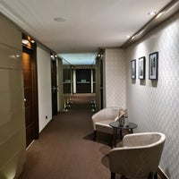 Foto diambil di Winter Garden Hotel oleh Jenda pada 11/20/2021