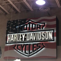 Foto tomada en Peterson&amp;#39;s Harley-Davidson of Miami  por Serhat el 7/3/2019