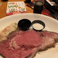 Photo taken at BJ&amp;#39;s Restaurant &amp;amp; Brewhouse by Carolyn Y. on 12/6/2022
