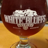 8/28/2018 tarihinde Carolyn Y.ziyaretçi tarafından White Bluffs Brewing'de çekilen fotoğraf