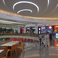 Foto diambil di Al Hamra Mall oleh Manar A. pada 5/3/2017