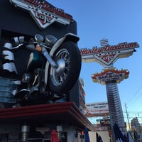 Photo taken at Harley-Davidson Cafe by RR on 9/13/2016