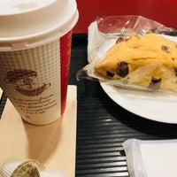 Photo taken at Caffè Veloce by ゆっこちゃん on 3/28/2018