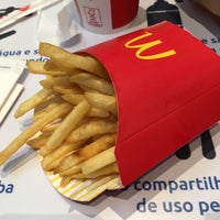 Photo taken at McDonald&amp;#39;s by Graziele V. on 9/1/2020