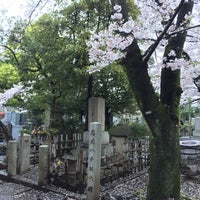 Photo taken at Hachiko&amp;#39;s grave by Nobuyuki Y. on 4/9/2017