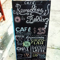 รูปภาพถ่ายที่ Remedios, La Bella, Café โดย Banju S. เมื่อ 1/18/2013
