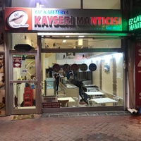 Photo taken at Öz Kafeterya Kayseri Mantıcısı by OKAN D. on 12/16/2021