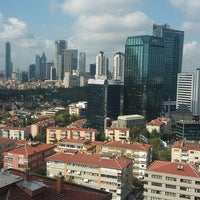 Das Foto wurde bei Türk Telekom Bölge Müdürlüğü von Galip İ. am 8/18/2017 aufgenommen