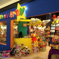 Photo taken at Groovy Toy Strore by Luis H. on 12/20/2012
