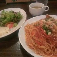 Photo taken at Pizzeria Garibaldi (ガリバルディ) by ichigooou on 9/12/2013