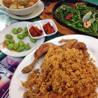 Review Ayam Goreng Suharti