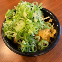 Photo taken at 丸亀製麺 北谷店 by JAMES B. on 8/11/2020