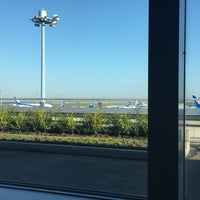 Photo taken at Airport Lounge - North Pier by tagrf on 4/28/2017