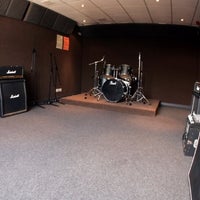 Foto tirada no(a) Panic Music Rehearsal Studio por panic music rehearsal studio em 10/7/2015