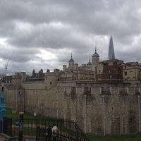 Foto tirada no(a) Torre de Londres por M em 5/8/2013