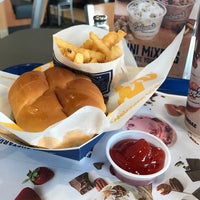 Photo taken at Culver&amp;#39;s by Scott W. on 1/26/2017