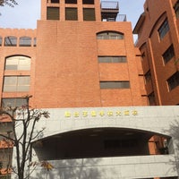 駿台予備学校 大阪校 School