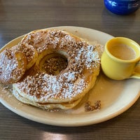 Photo taken at Snooze, an A.M. Eatery by Blake S. on 2/21/2020