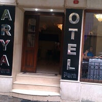 Foto scattata a Arya Hotel da Ehab A. il 9/18/2012
