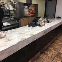 Photo taken at Burger King by Kelmin J. on 2/19/2017