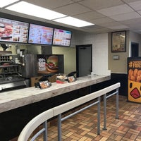 Photo taken at Burger King by Kelmin J. on 6/19/2017