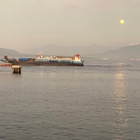 Foto scattata a Pelabuhan Penyeberangan Ketapang da the g. il 8/1/2023