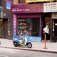10/9/2015에 Lower East Side Partnership님이 Flowlife에서 찍은 사진