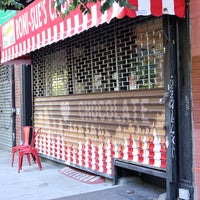 10/9/2015에 Lower East Side Partnership님이 Roni-Sue&#39;s Chocolates에서 찍은 사진