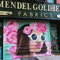 Photo taken at Mendel Goldberg Fabrics by Lower East Side Partnership on 9/12/2016
