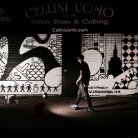 Foto tirada no(a) Cellini Uomo por Lower East Side Partnership em 10/9/2015