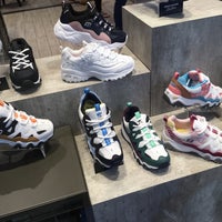 skechers pitt street