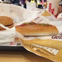Photo taken at Burger King by 千葉 一. on 11/14/2015
