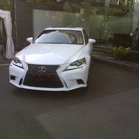 Photo taken at The Lexus menteng Gallery by Redhy Y. on 7/16/2013