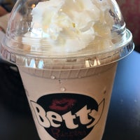 Photo taken at Betty Burgers by Jay F. on 12/6/2017