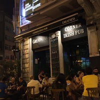 รูปภาพถ่ายที่ Corner Irish Pub Istanbul โดย Ayaz Akgün เมื่อ 8/1/2016