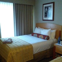 Photo taken at Best Western Plus Hollywood Hills Hotel by GERIMAC on 2/1/2013