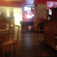 10/25/2012 tarihinde Katie C.ziyaretçi tarafından 85 West Sports Bar and Grill'de çekilen fotoğraf