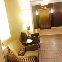 Foto tomada en Courtyard by Marriott Washington Embassy Row  por Michael A. el 11/7/2017