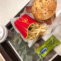 Photo taken at McDonald&#39;s by Hery P. on 12/31/2018