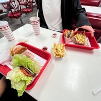 Photo taken at In-N-Out Burger by Nooshin S. on 8/3/2022