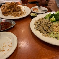 Photo taken at Tony Roma&amp;#39;s by Nooshin S. on 7/13/2019