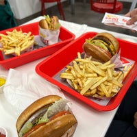 Photo taken at In-N-Out Burger by Nooshin S. on 10/27/2022
