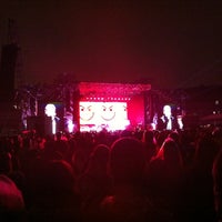 Photo taken at Bon Jovi - Because We Can Tour. Convidado Especial: Nickelback by Mika on 9/23/2013