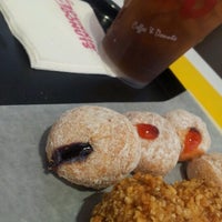 Photo taken at Mister Donut by Jibjung J. on 11/24/2012