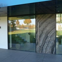 Das Foto wurde bei TUEREN-ART stone-doors GmbH von tueren art am 8/14/2016 aufgenommen