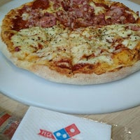 Photo taken at Domino&amp;#39;s Pizza by Edilene R. on 1/22/2018