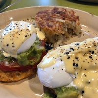 Photo taken at Snooze, an A.M. Eatery by Manar A. on 11/13/2018