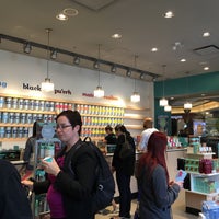 Photo taken at DAVIDsTEA by Tracy®  on 9/4/2016