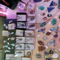 10/13/2015에 Admiarl Marva L.님이 Rock Your World Rock Shop, Handmade Jewelry &amp;amp; Unique Gifts에서 찍은 사진