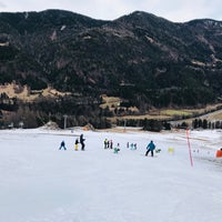 Foto diambil di SkiSchool.si Kranjska Gora oleh Oli pada 1/4/2020